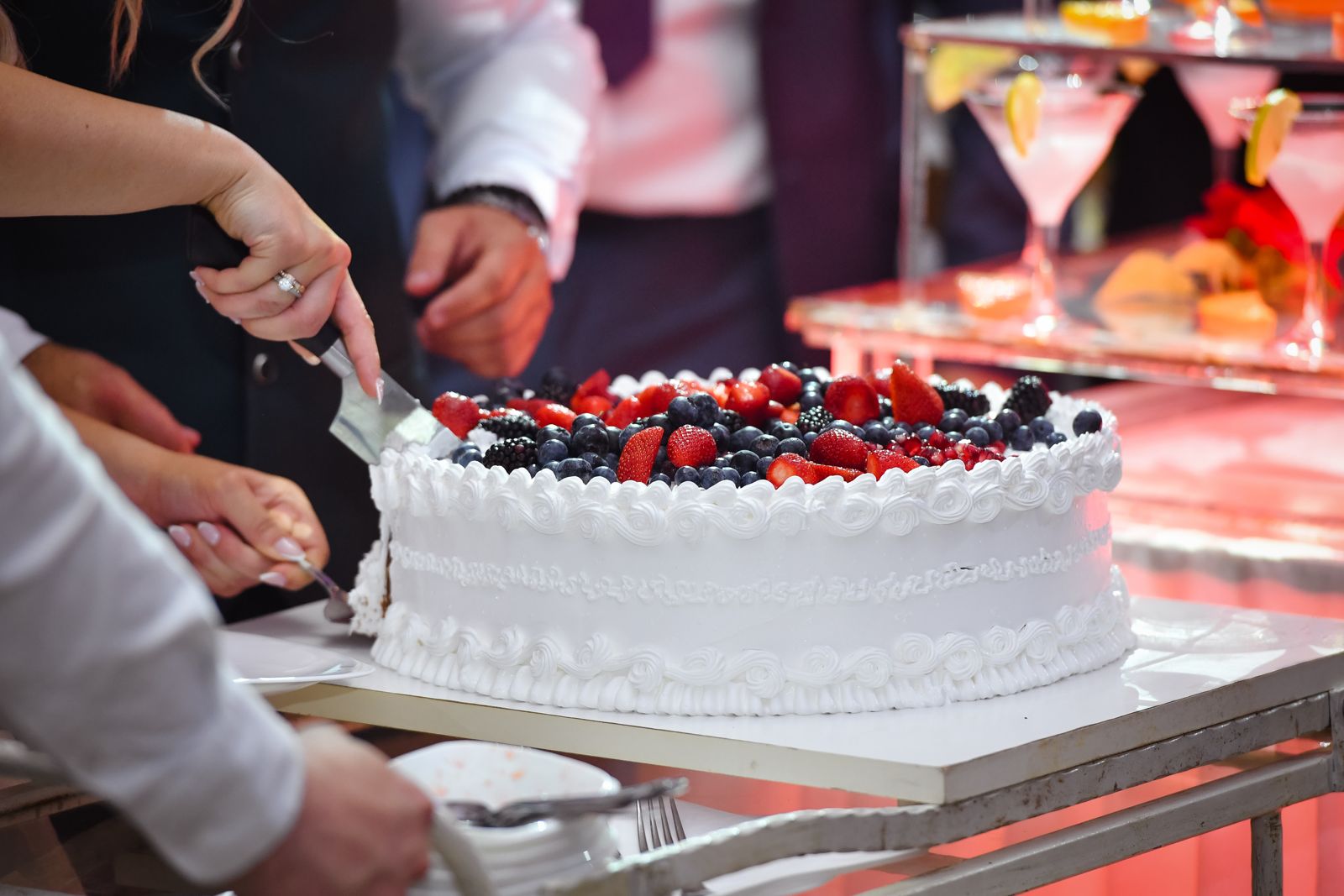 Svečana torta sa voćem